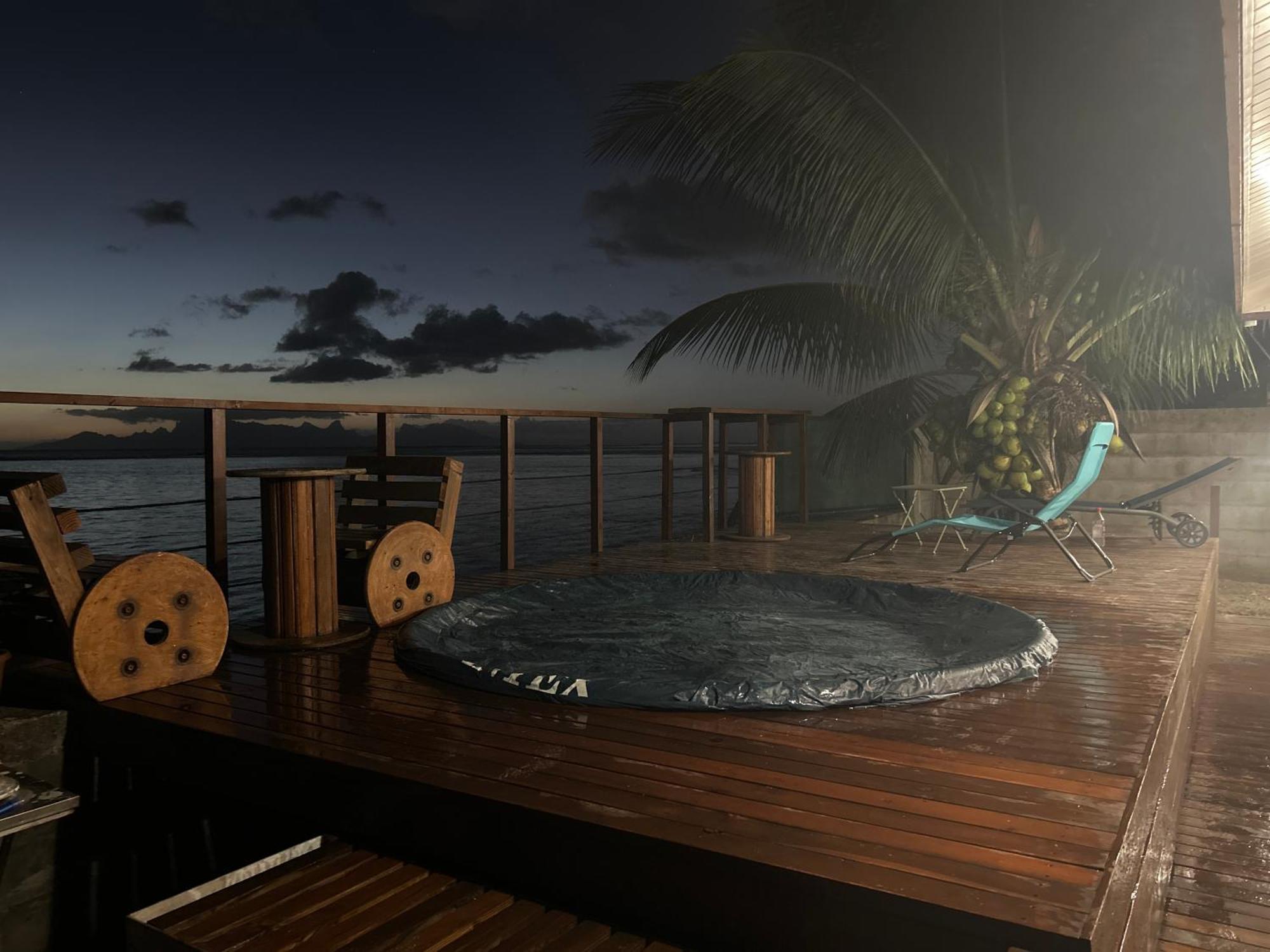 Studio Tahatai Paea Luaran gambar