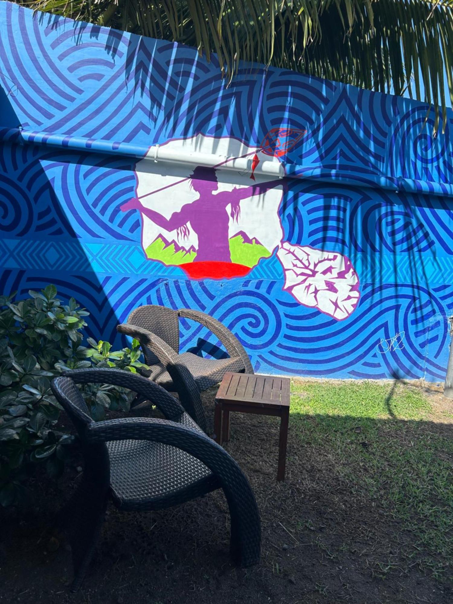 Studio Tahatai Paea Luaran gambar